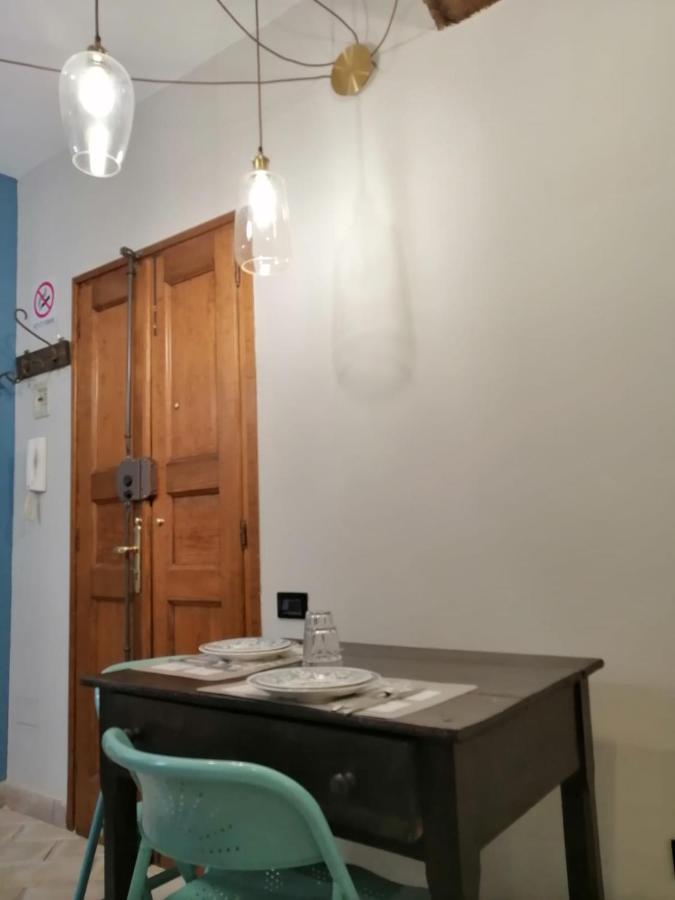 טורינו Romantico Bilocale Nel Cuore Del Balon מראה חיצוני תמונה